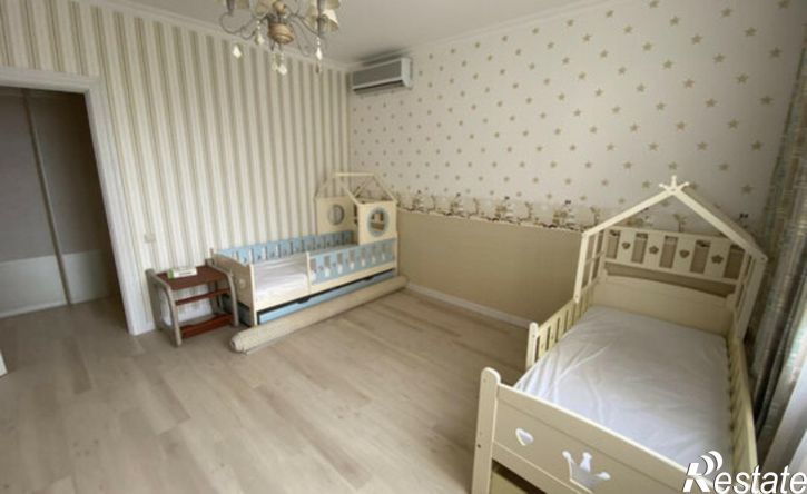 4-комн квартира улица Чайковского, 23/1,  д. 23/1