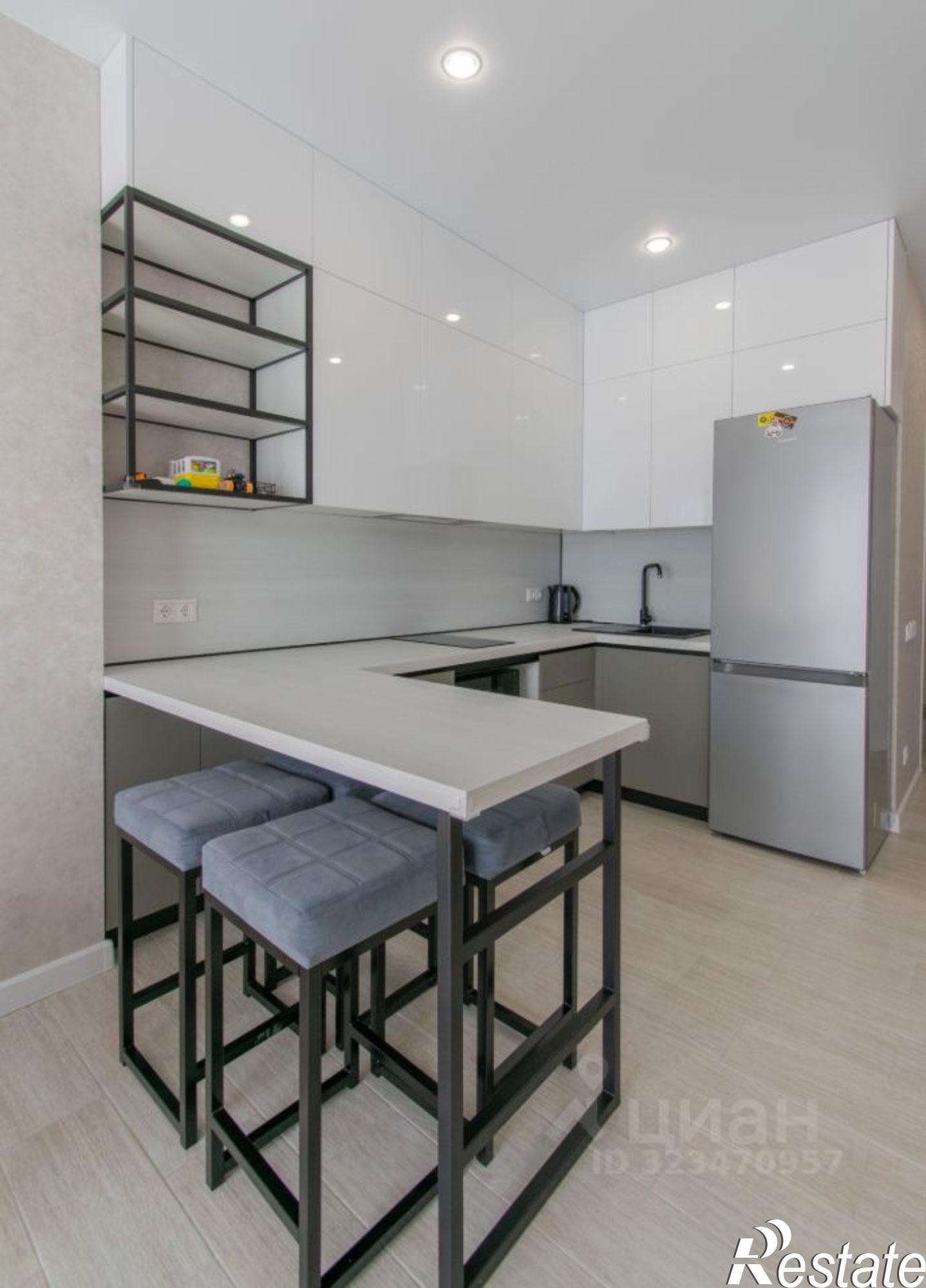 Сдать квартиру за 70 000 рублей на переулок Горького, 24