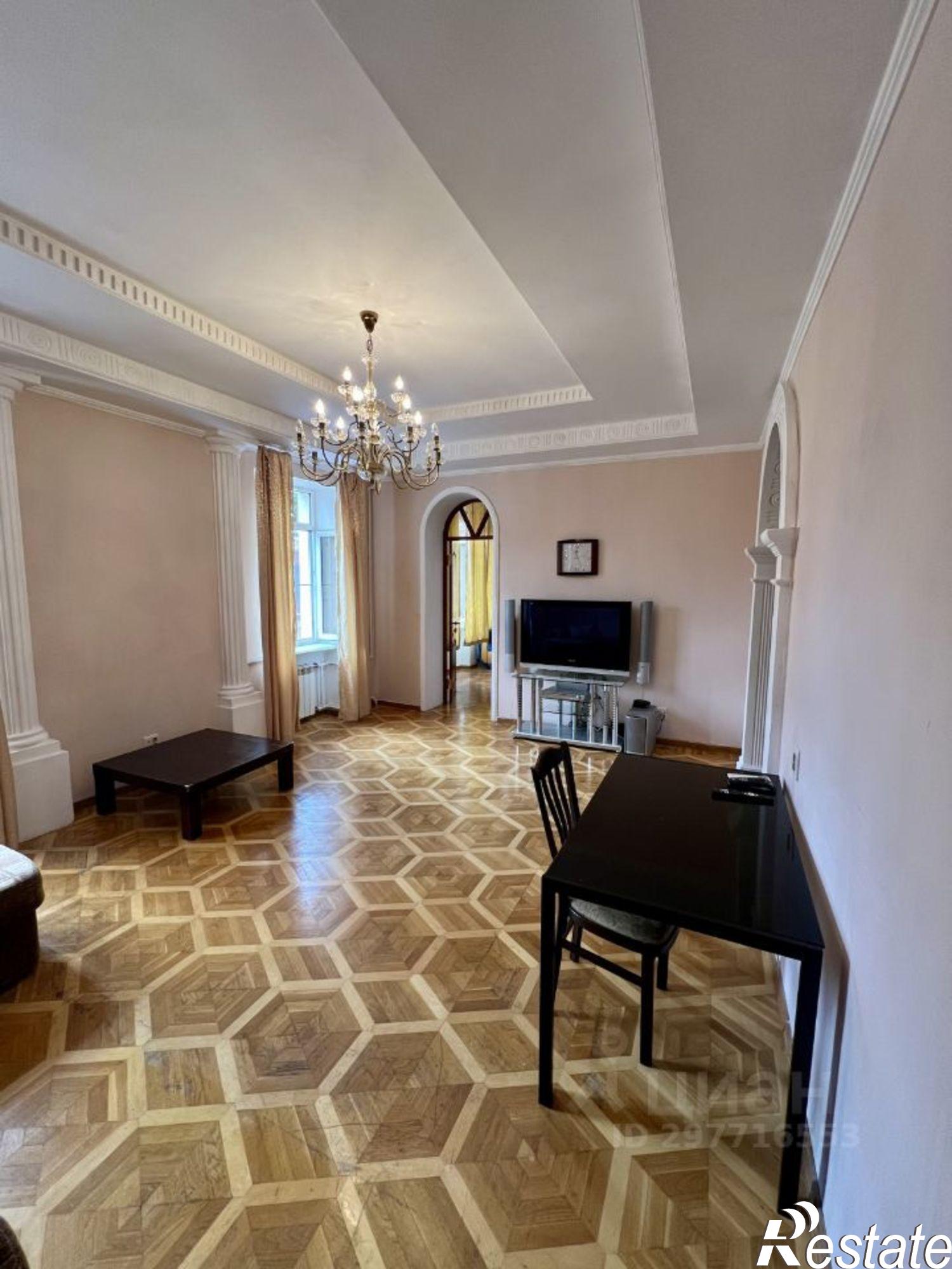 Сдать квартиру за 100 000 рублей на улица Воровского, 4