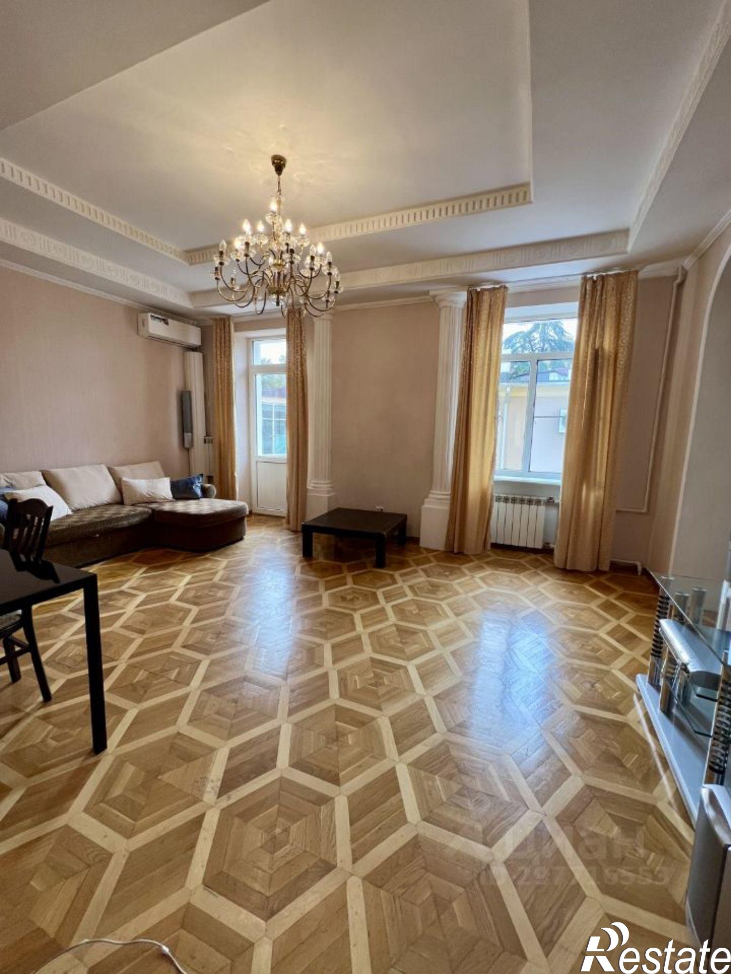 Сдать квартиру за 100 000 рублей на улица Воровского, 4