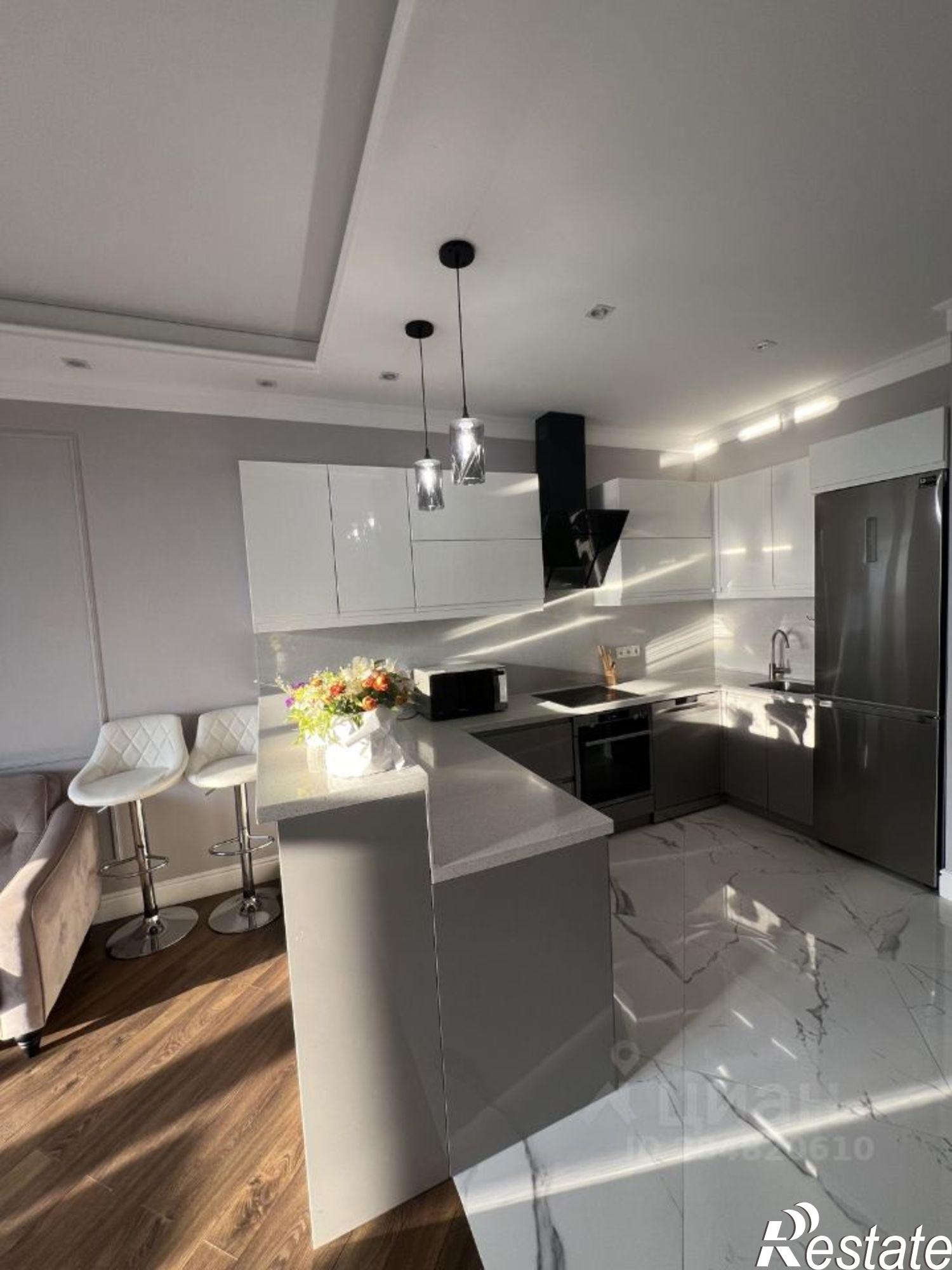 Сдать квартиру за 125 000 рублей на Первомайская улица, 21