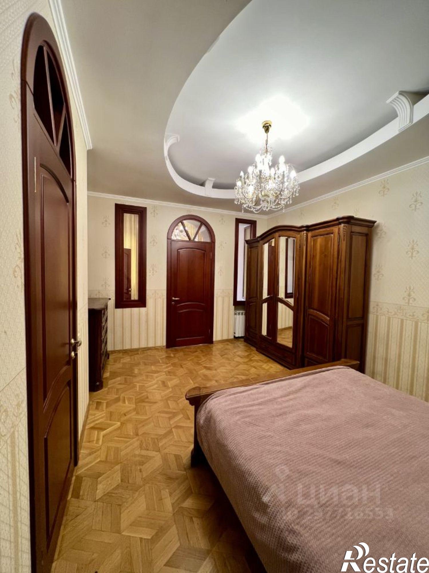 Сдать квартиру за 100 000 рублей на улица Воровского, 4