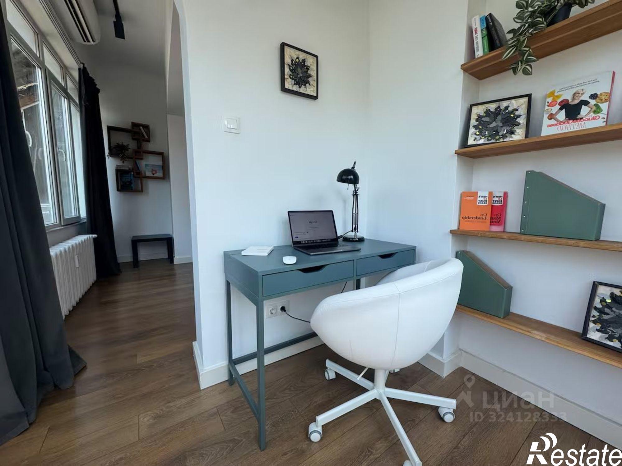 Купить квартиру за 17 350 000 рублей на ул Демократическая, 4