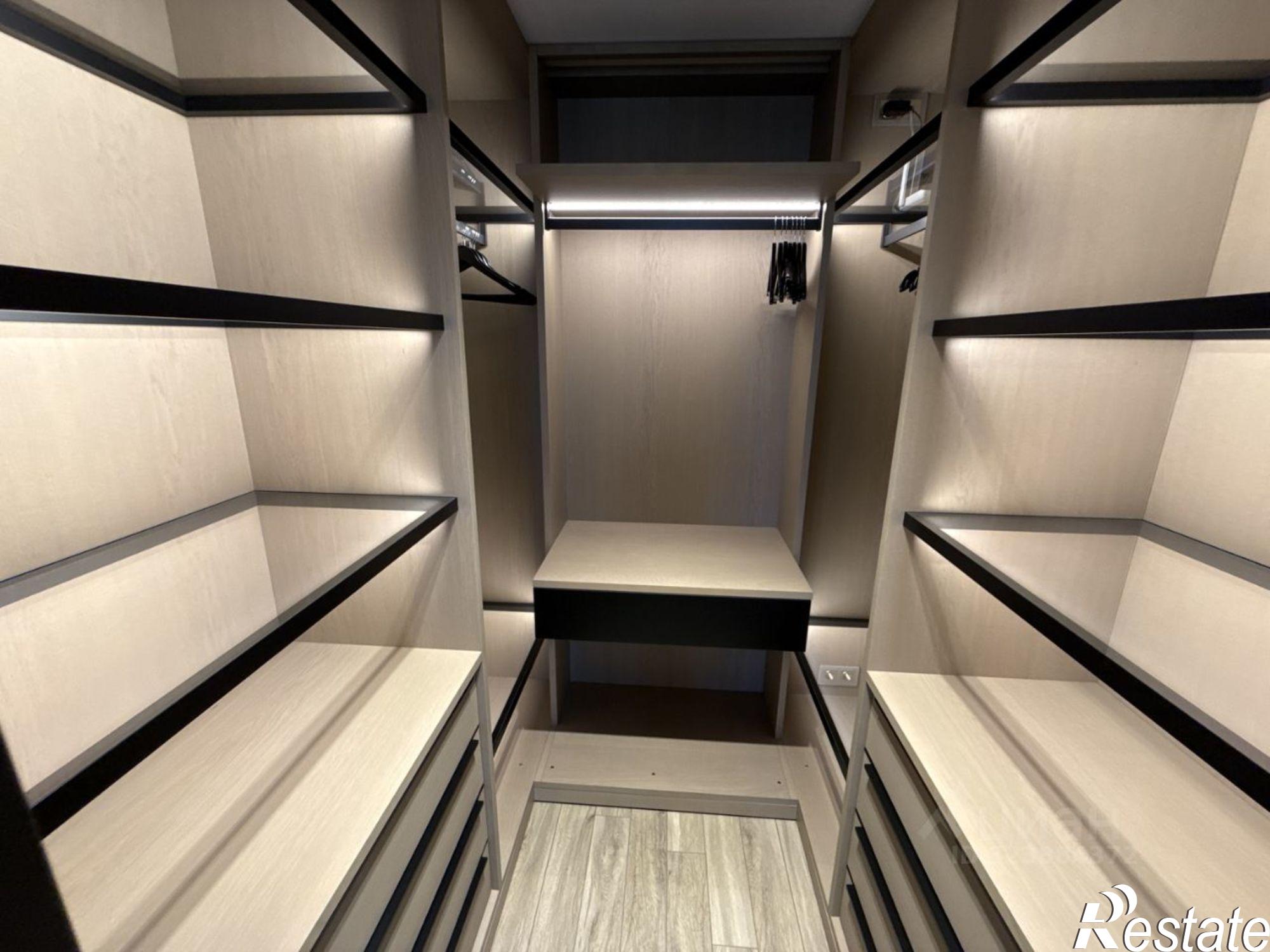 Купить квартиру за 41 400 000 рублей на ул Турчинского, 21