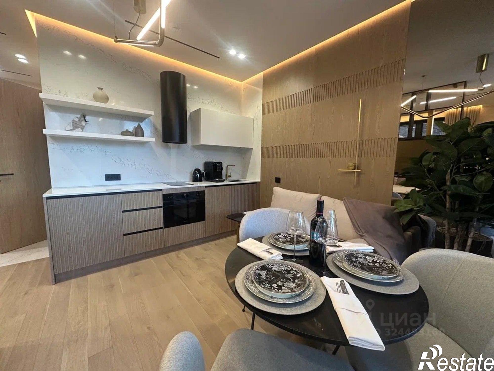 Купить квартиру за 42 800 000 рублей на наб Времена года, 1