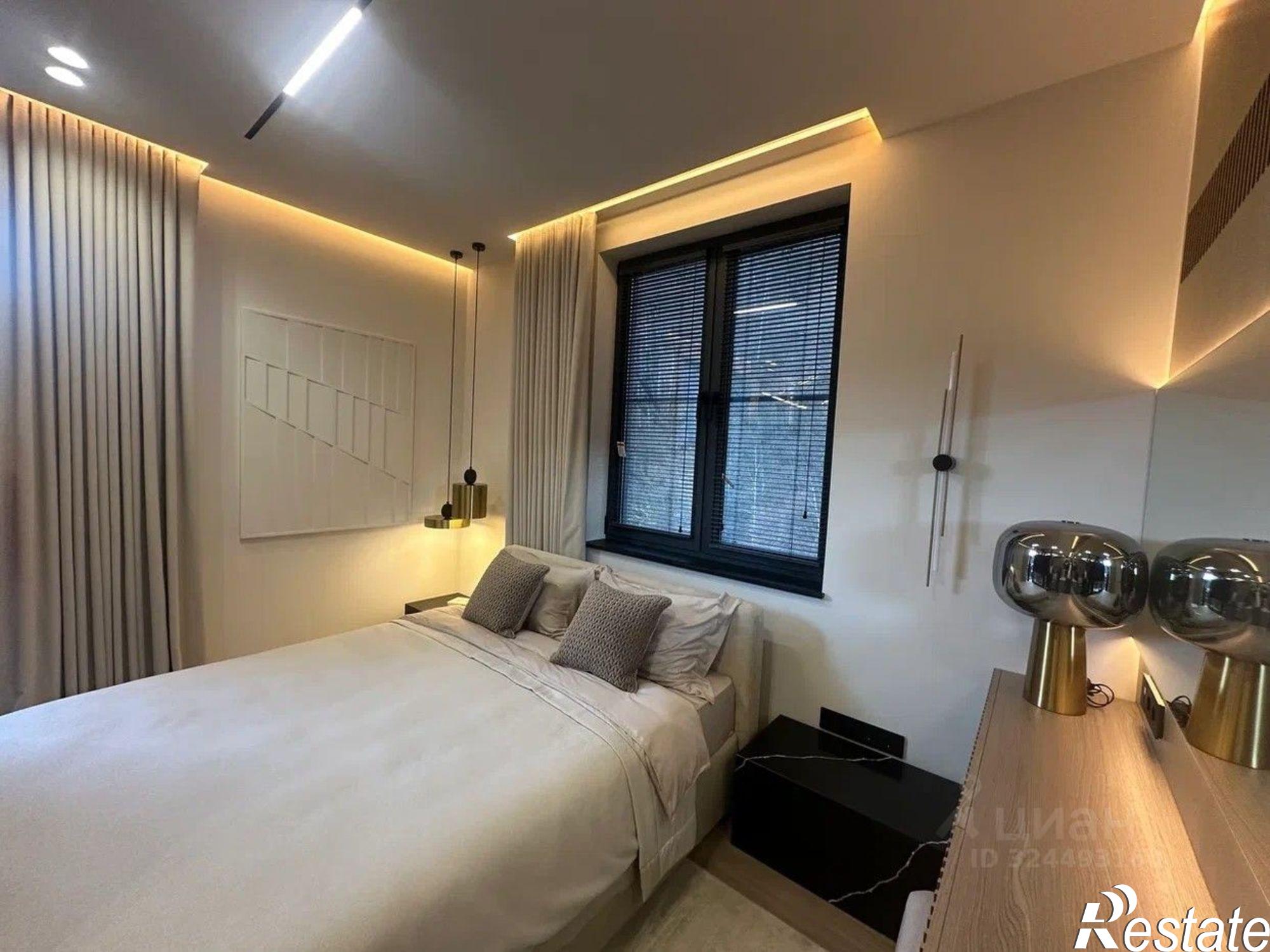 Купить квартиру за 42 800 000 рублей на наб Времена года, 1