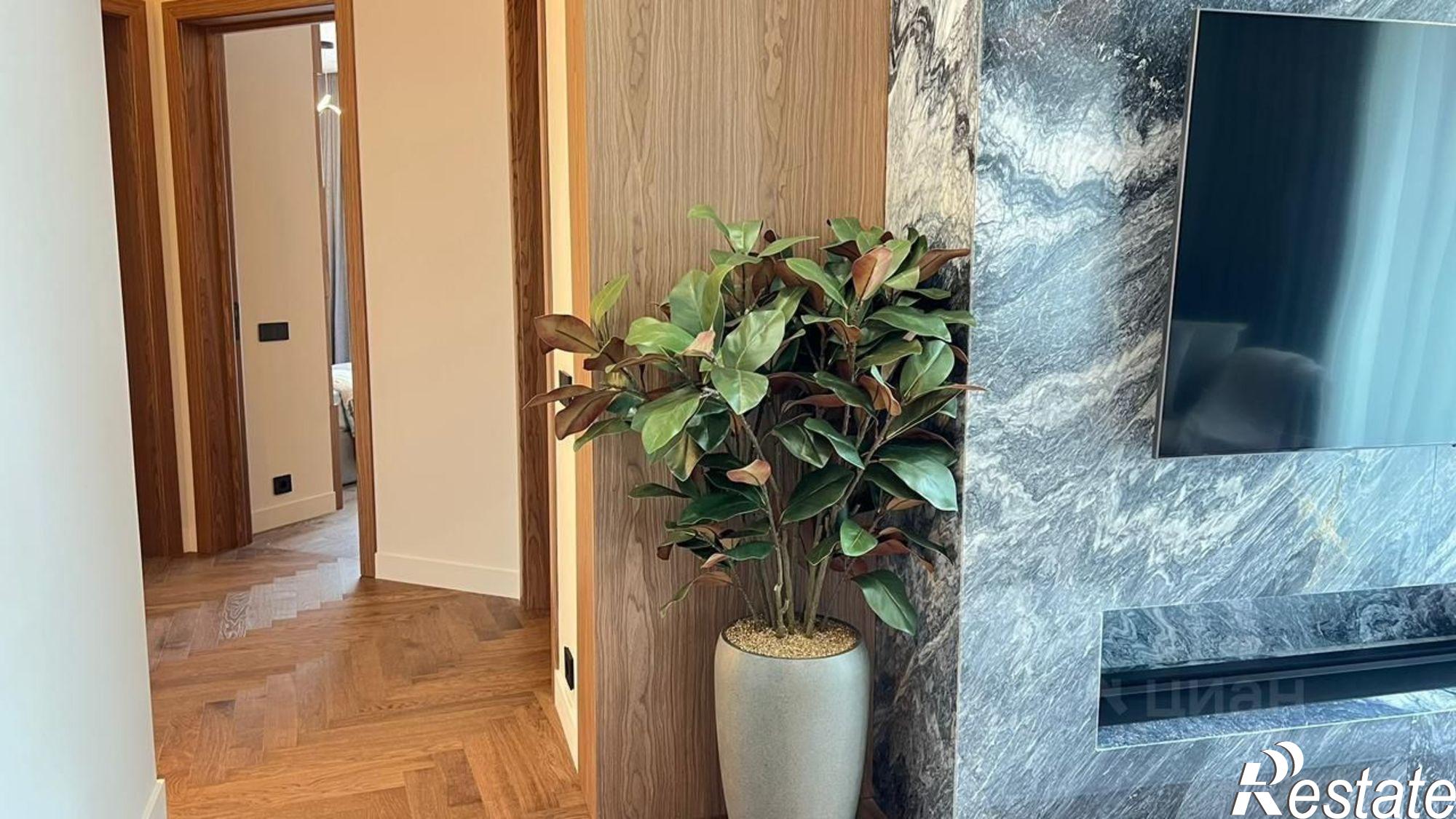 Купить квартиру за 40 000 000 рублей на ул Театральная, 11