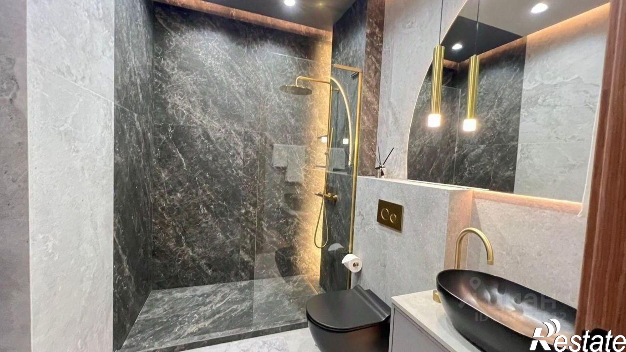 Купить квартиру за 40 000 000 рублей на ул Театральная, 11