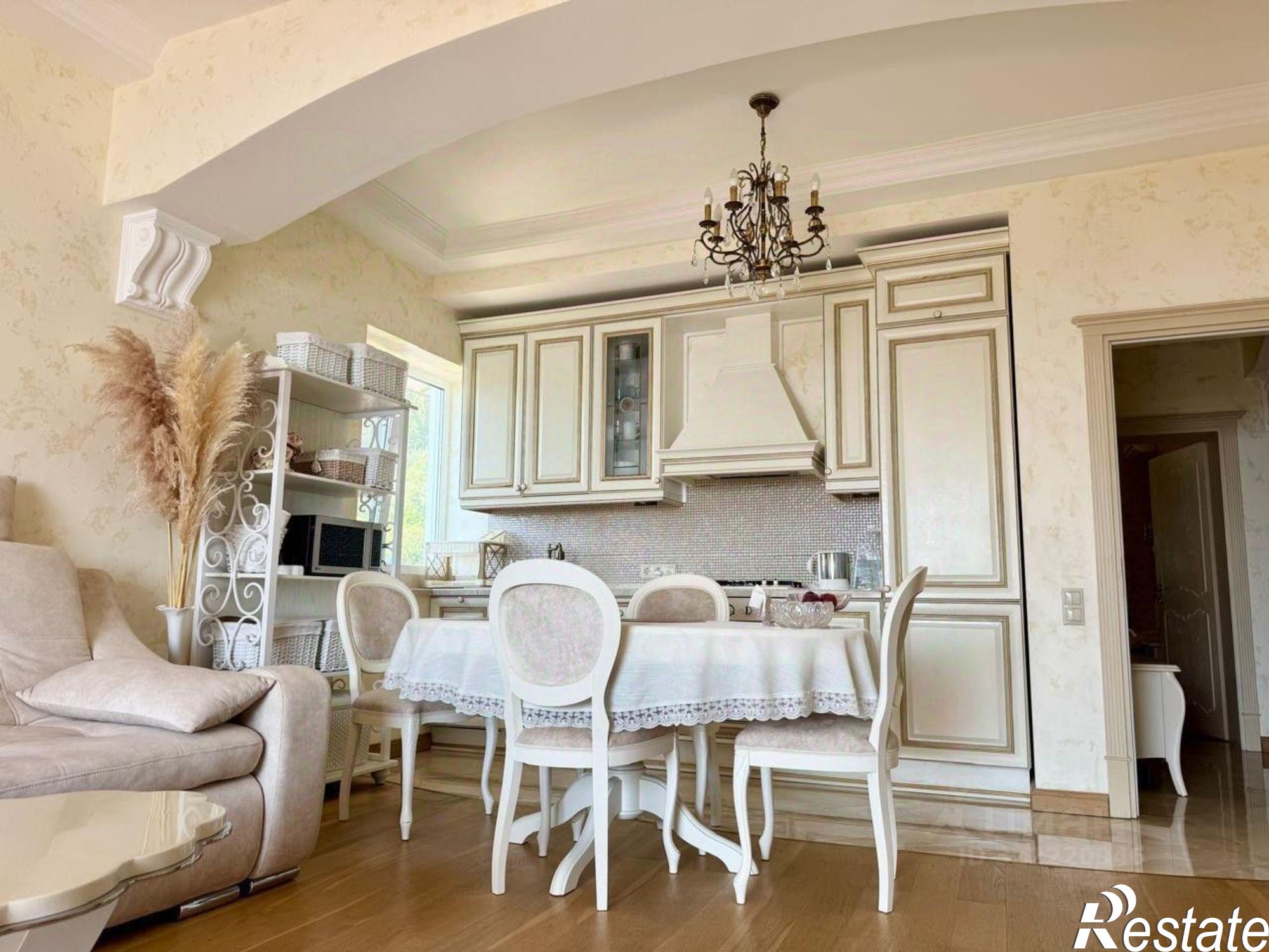 Купить квартиру за 25 000 000 рублей на Курортный пр-кт, 98/18А