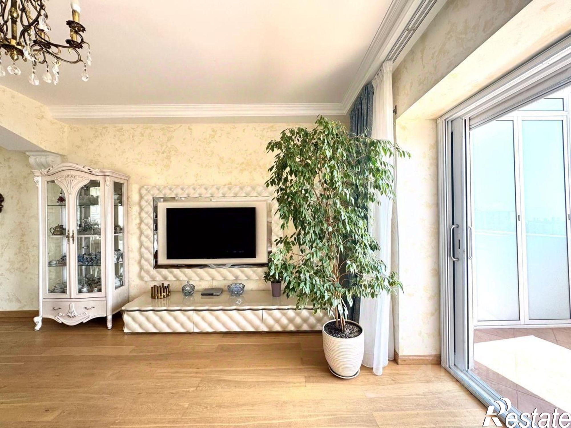 Купить квартиру за 25 000 000 рублей на Курортный пр-кт, 98/18А