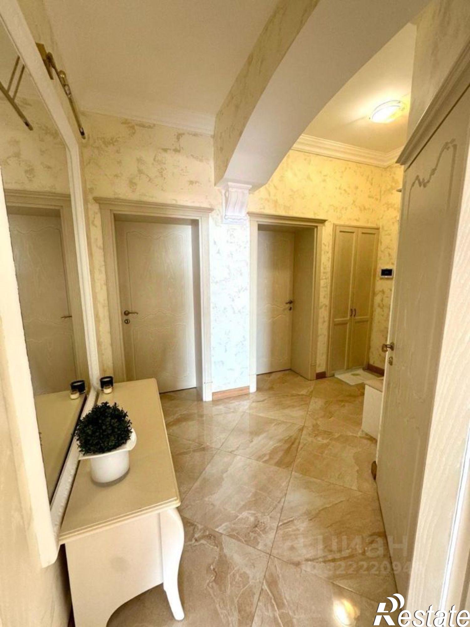 Купить квартиру за 25 000 000 рублей на Курортный пр-кт, 98/18А