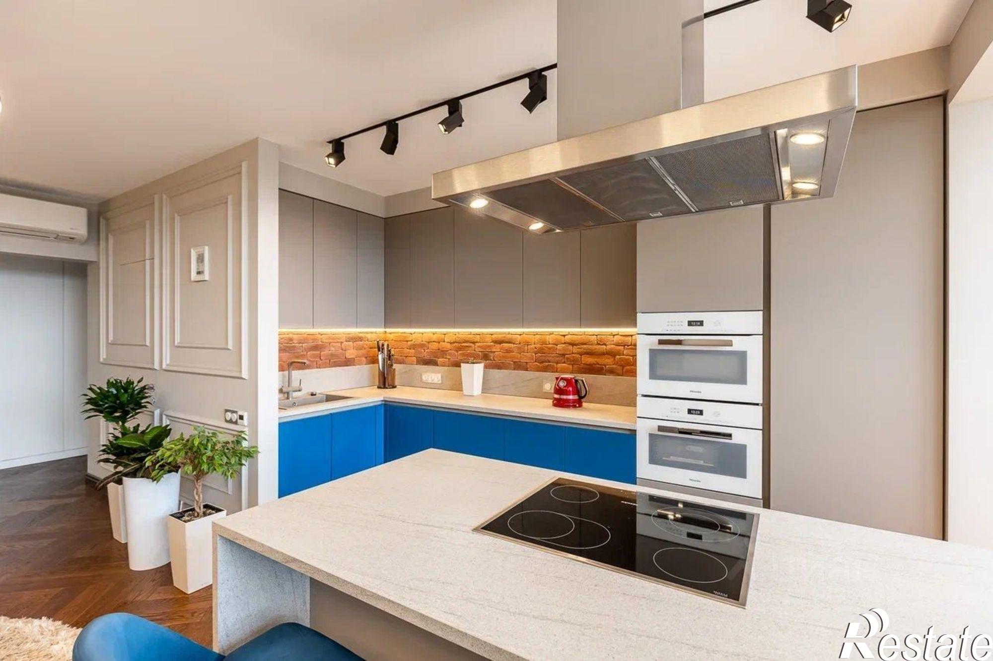 Купить квартиру за 25 000 000 рублей на улица Роз, 32А