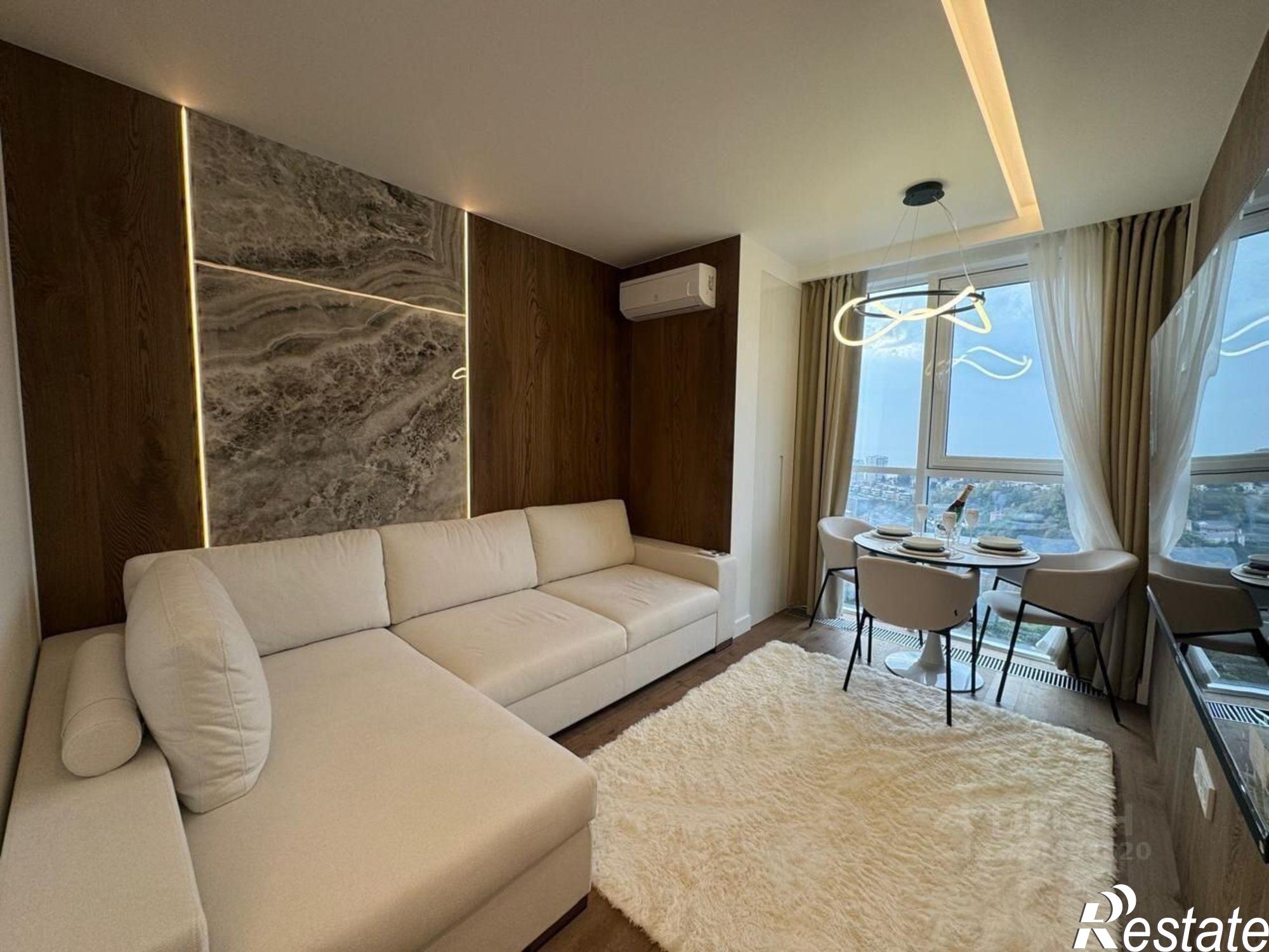 Купить квартиру за 14 900 000 рублей на ул Ясногорская, 14