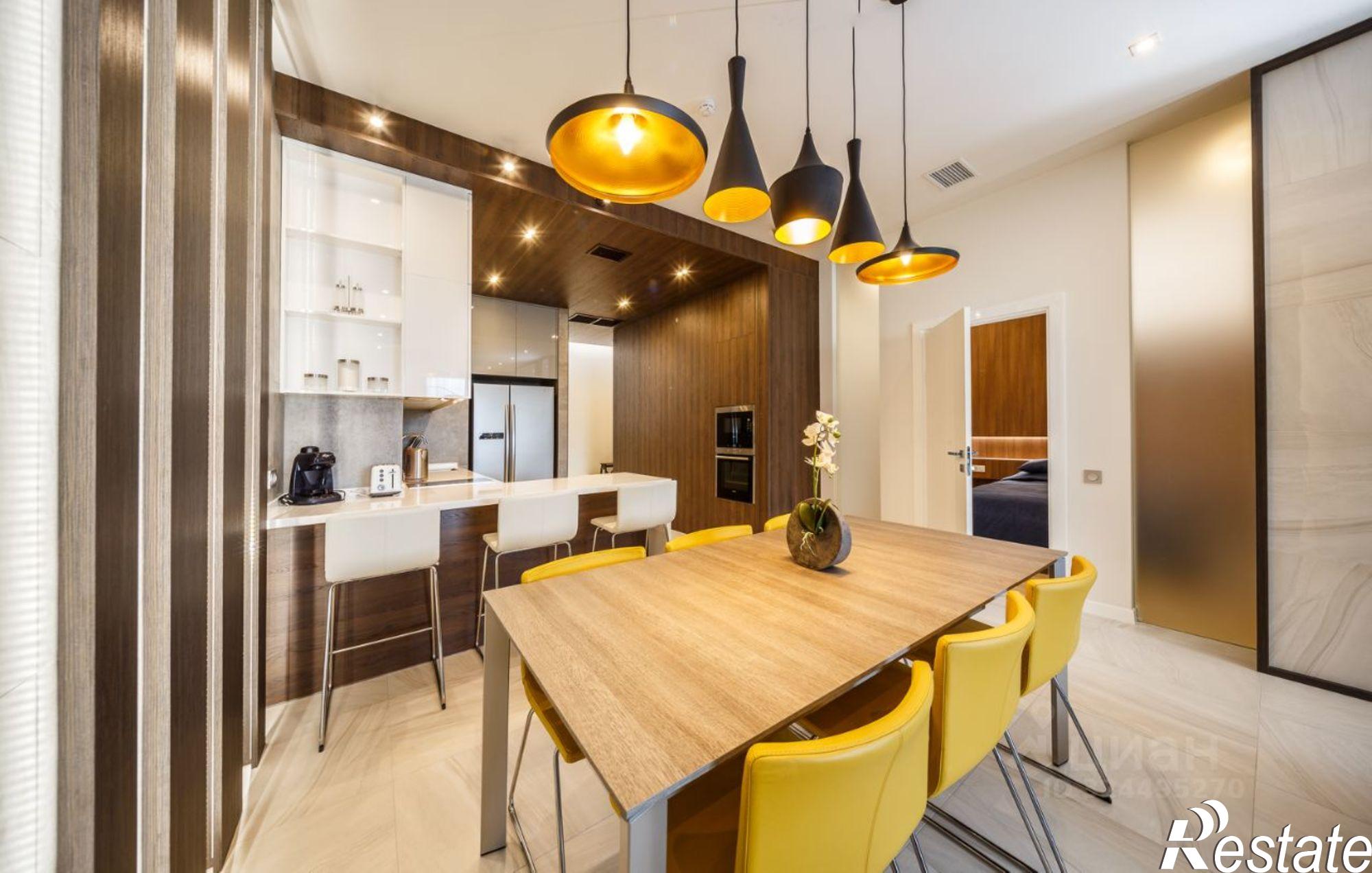 Купить квартиру за 20 000 000 рублей на Курортный пр-кт, 105А