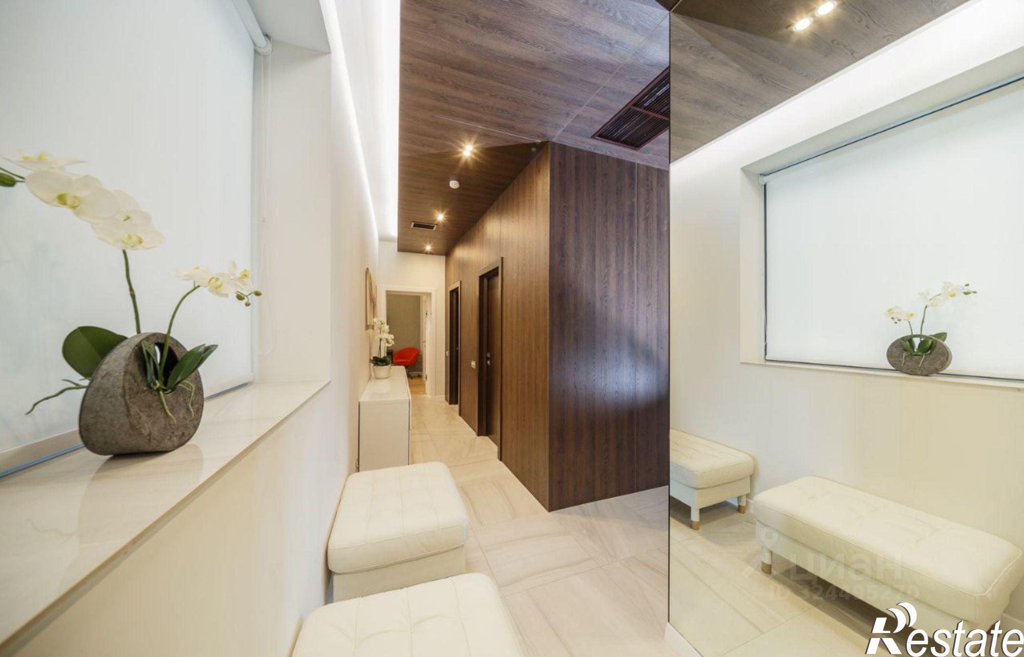 Купить квартиру за 20 000 000 рублей на Курортный пр-кт, 105А