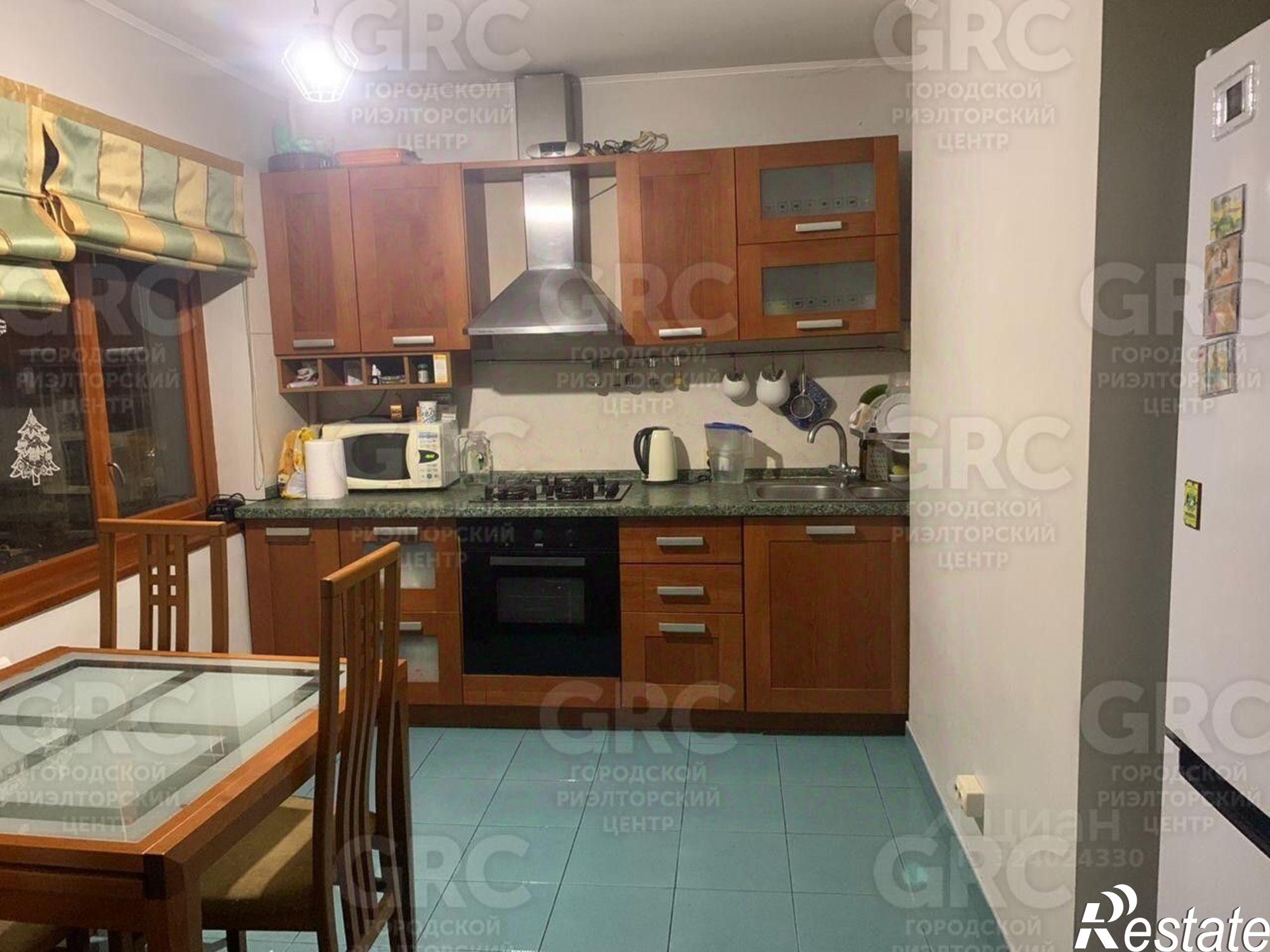 Купить квартиру за 16 000 000 рублей на пер Чехова, 9