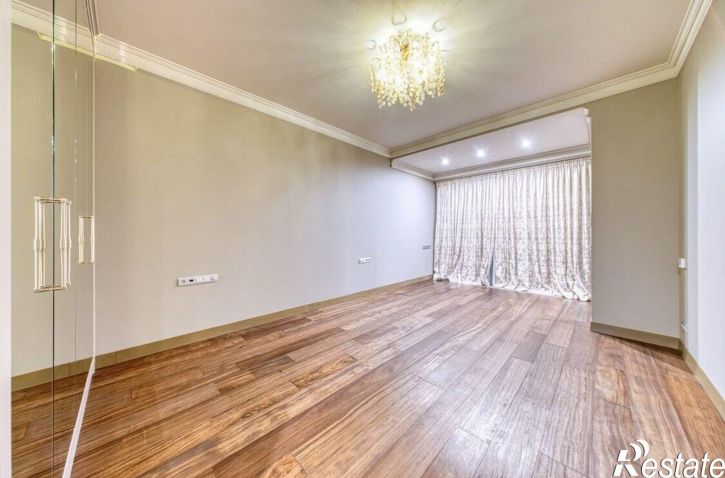 4-комн квартира улица Войкова, 21,  д. 21