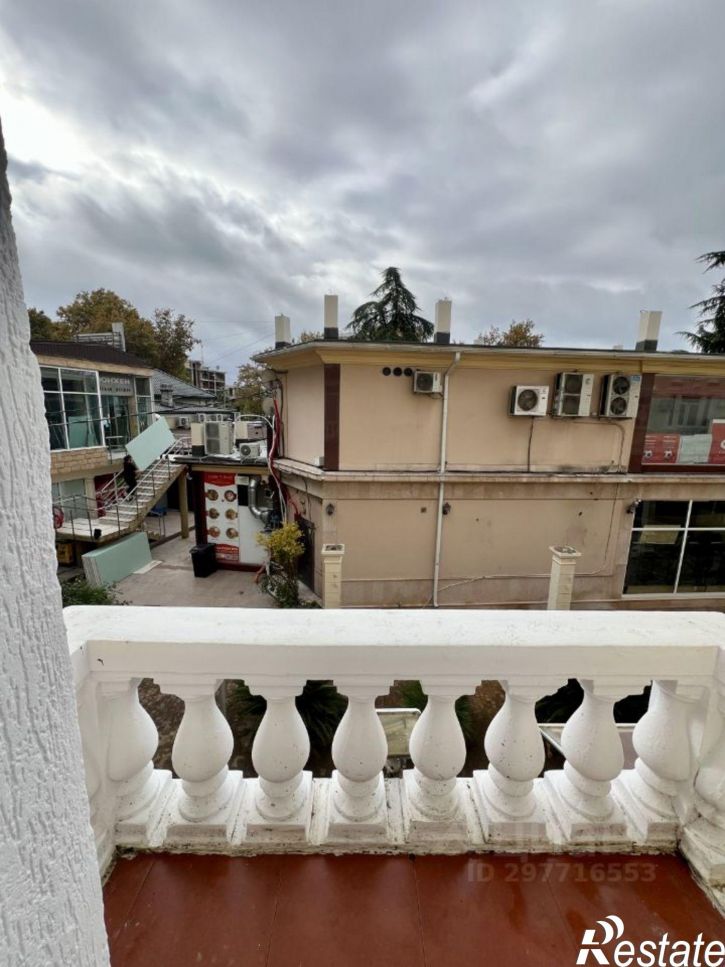 4-комн квартира улица Воровского, 4,  д. 4