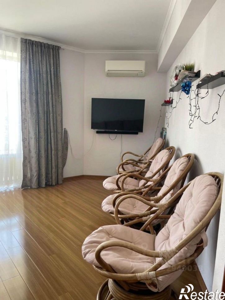 4-комн квартира улица Плеханова, 55А,  д. 55А