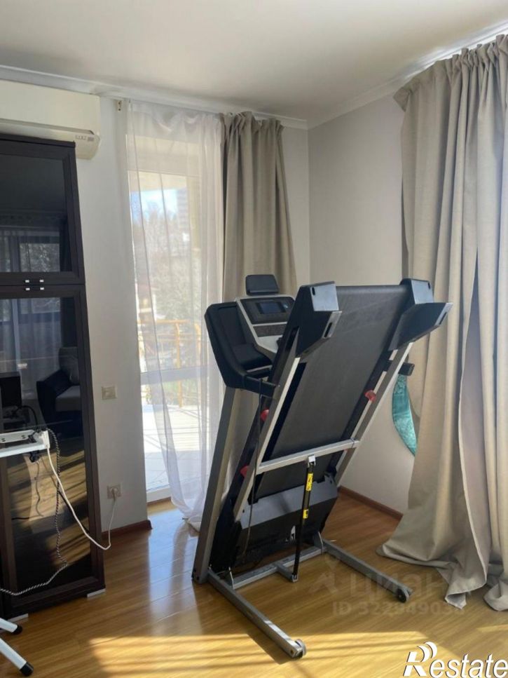 4-комн квартира улица Плеханова, 55А,  д. 55А