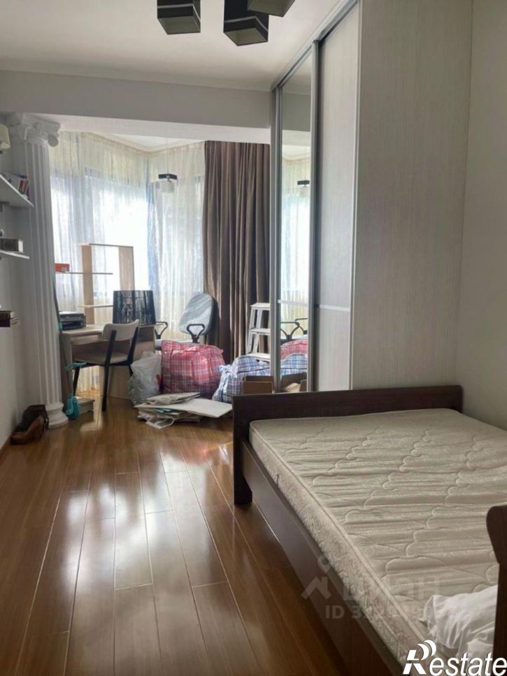 4-комн квартира улица Плеханова, 55А,  д. 55А