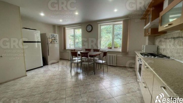 6-комн квартира ул Звездная, 1,  д. 1