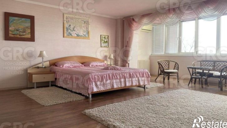 6-комн квартира ул Звездная, 1,  д. 1