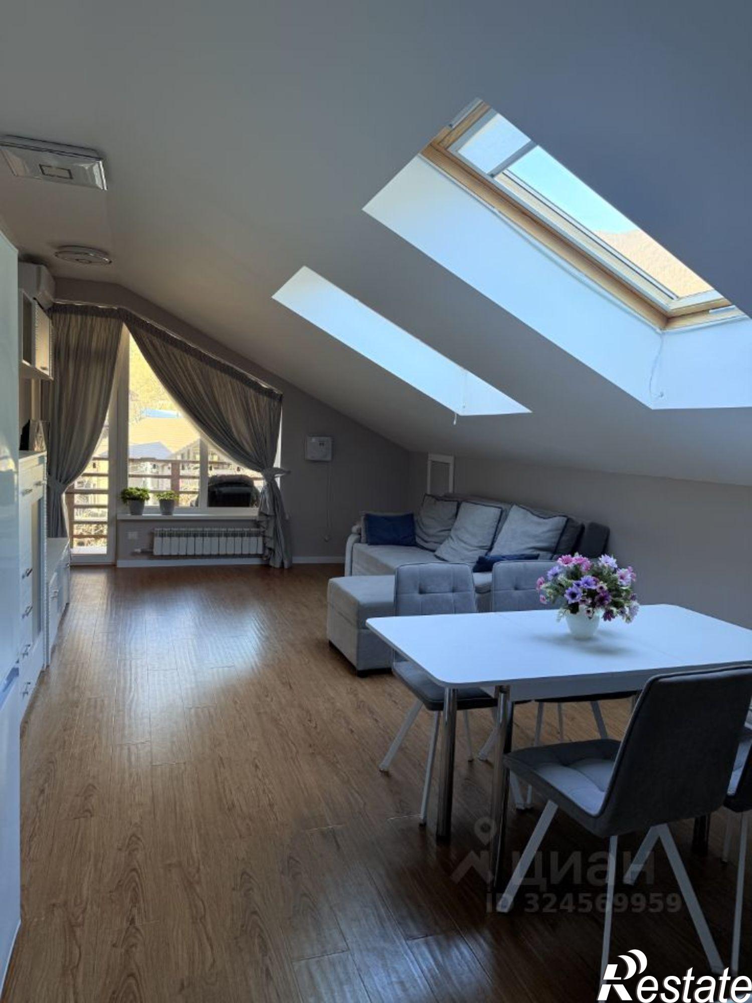 Сдать квартиру за 150 000 рублей на ул Защитников Кавказа, 3