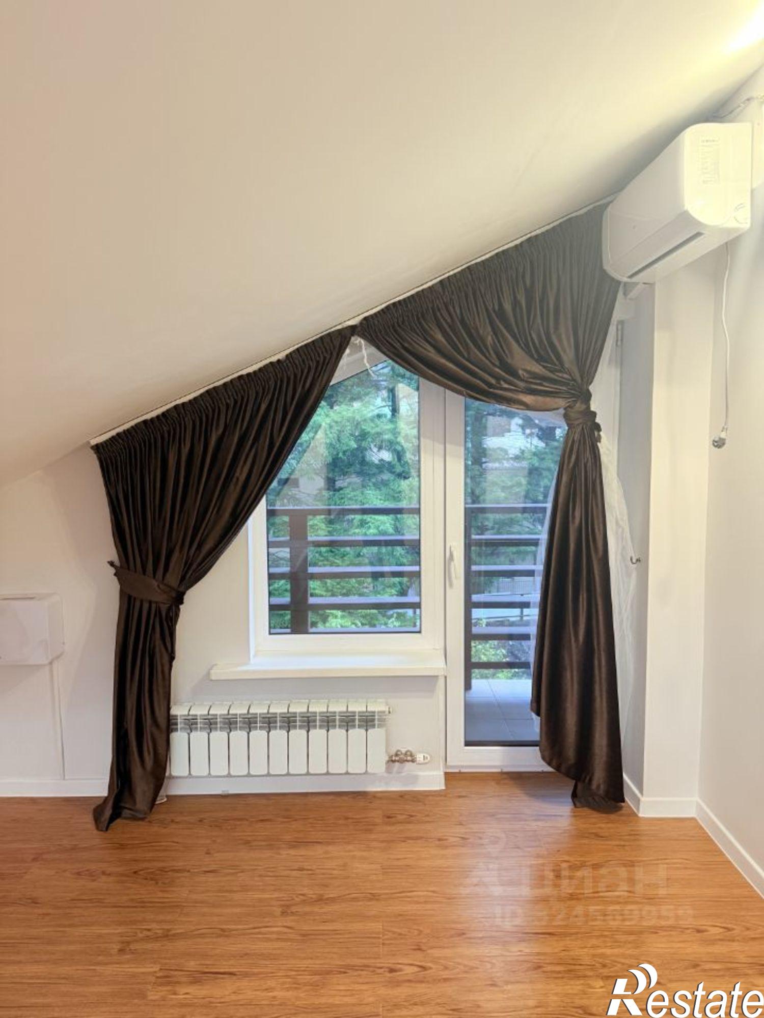 Сдать квартиру за 150 000 рублей на ул Защитников Кавказа, 3