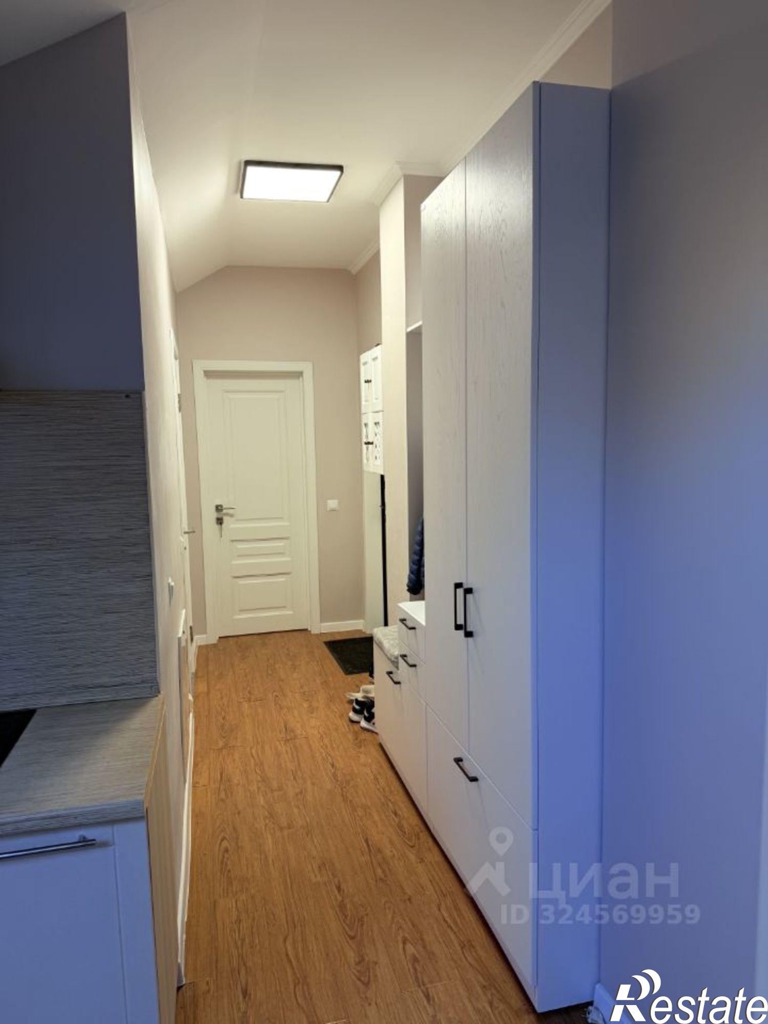 Сдать квартиру за 150 000 рублей на ул Защитников Кавказа, 3