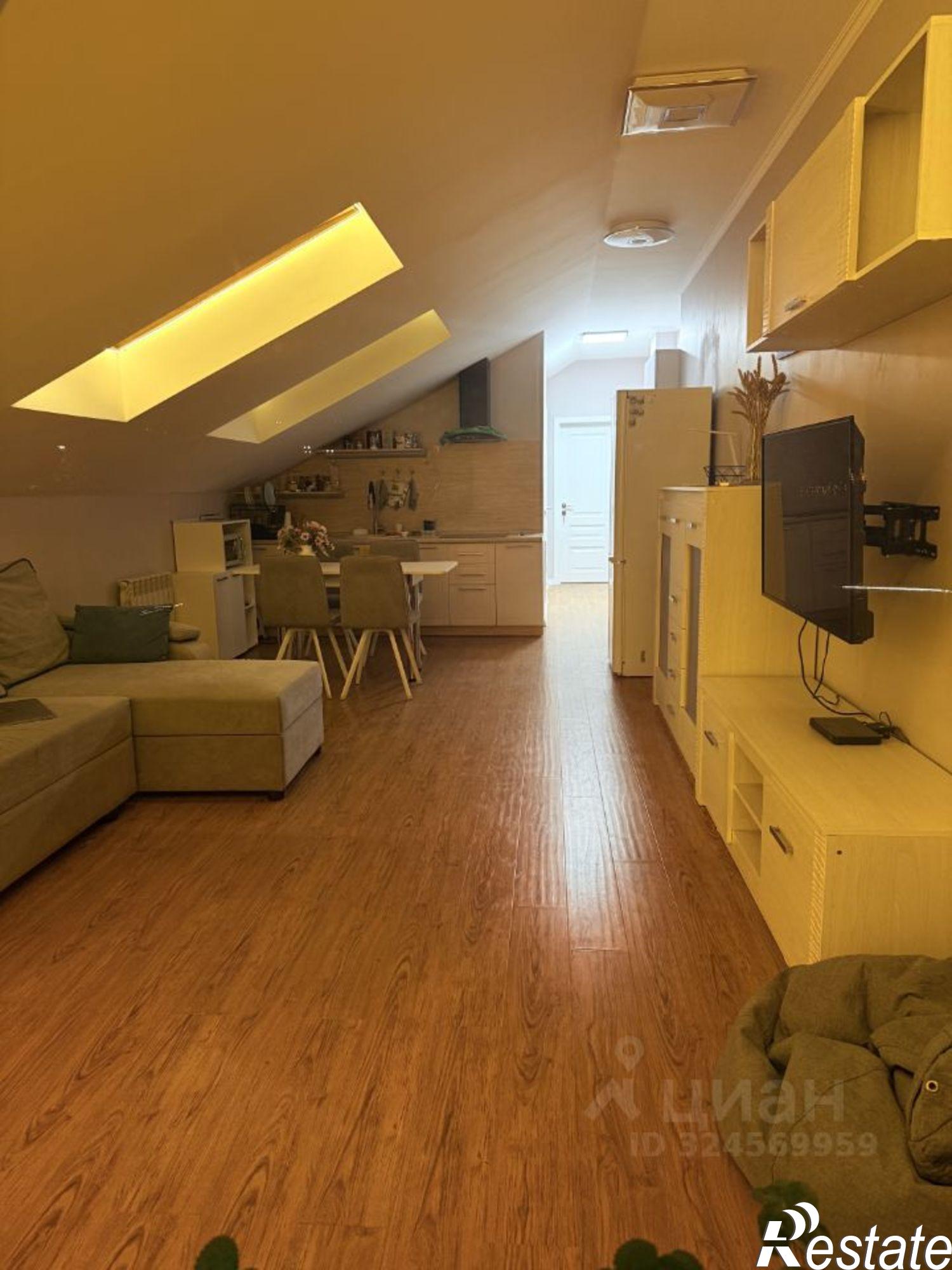 Сдать квартиру за 150 000 рублей на ул Защитников Кавказа, 3