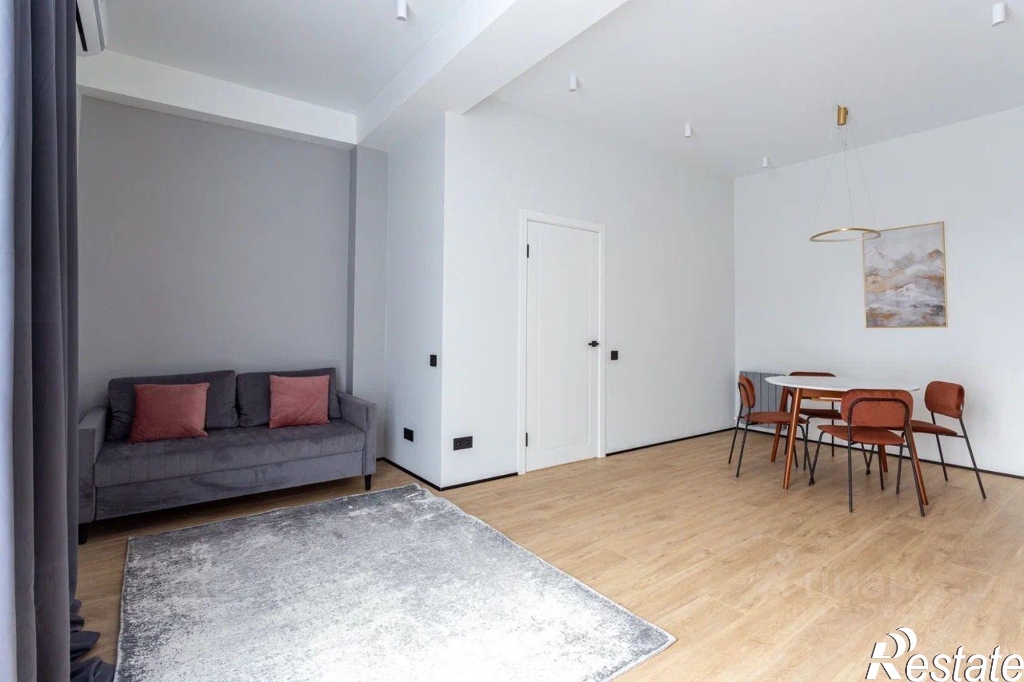 Купить квартиру за 37 000 000 рублей на ул Турчинского, 10