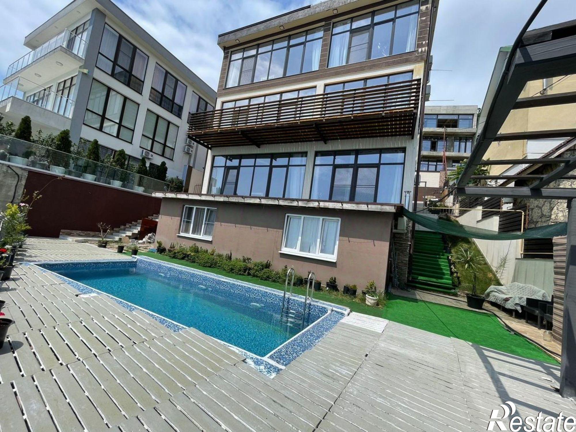 Купить дачу, дом, коттедж за 70 000 000 рублей на ул Ландышевая, 34