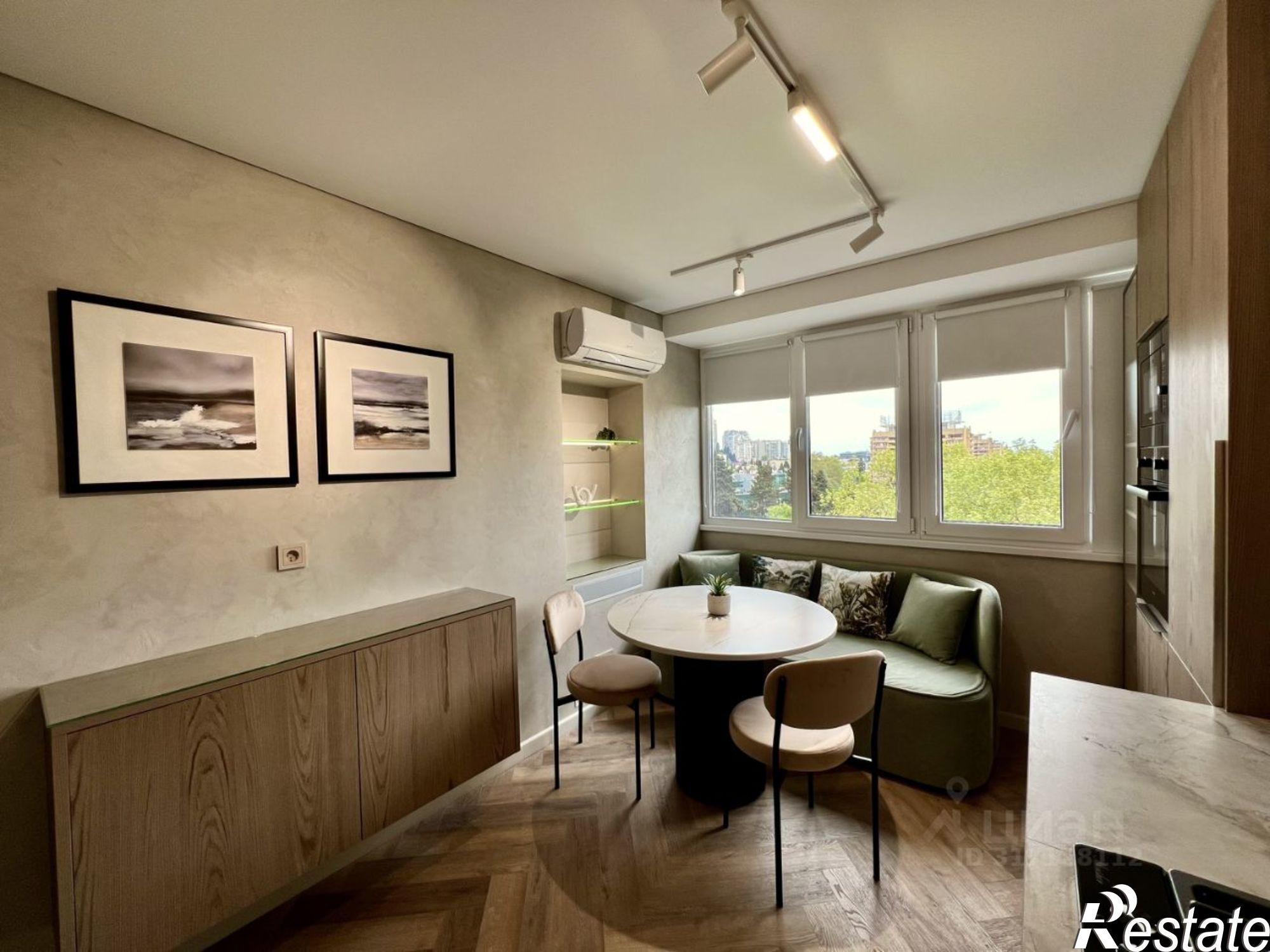 Сдать квартиру за 130 000 рублей на улица Роз, 82