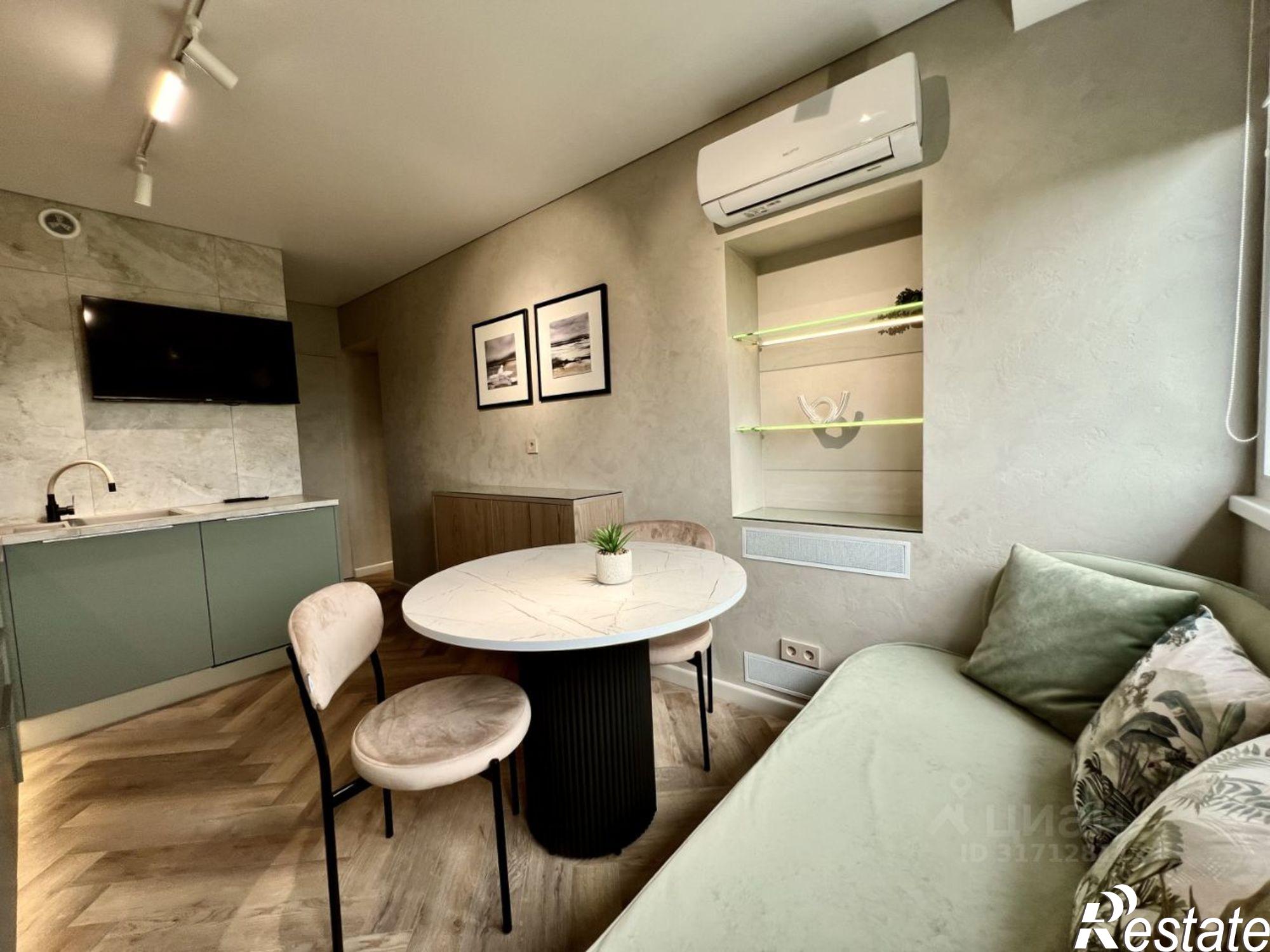 Сдать квартиру за 130 000 рублей на улица Роз, 82