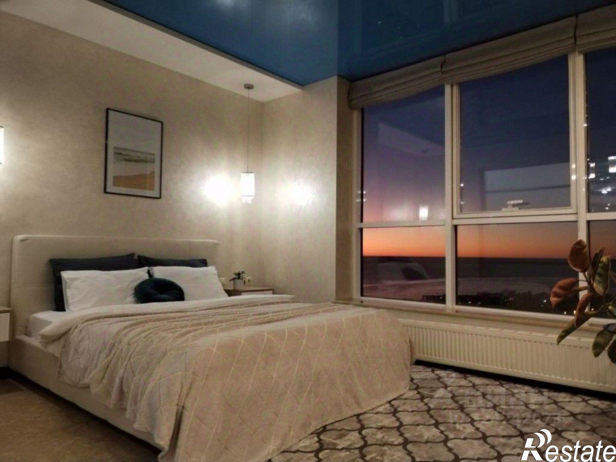 Сдать квартиру за 160 000 рублей на Первомайская улица, 11