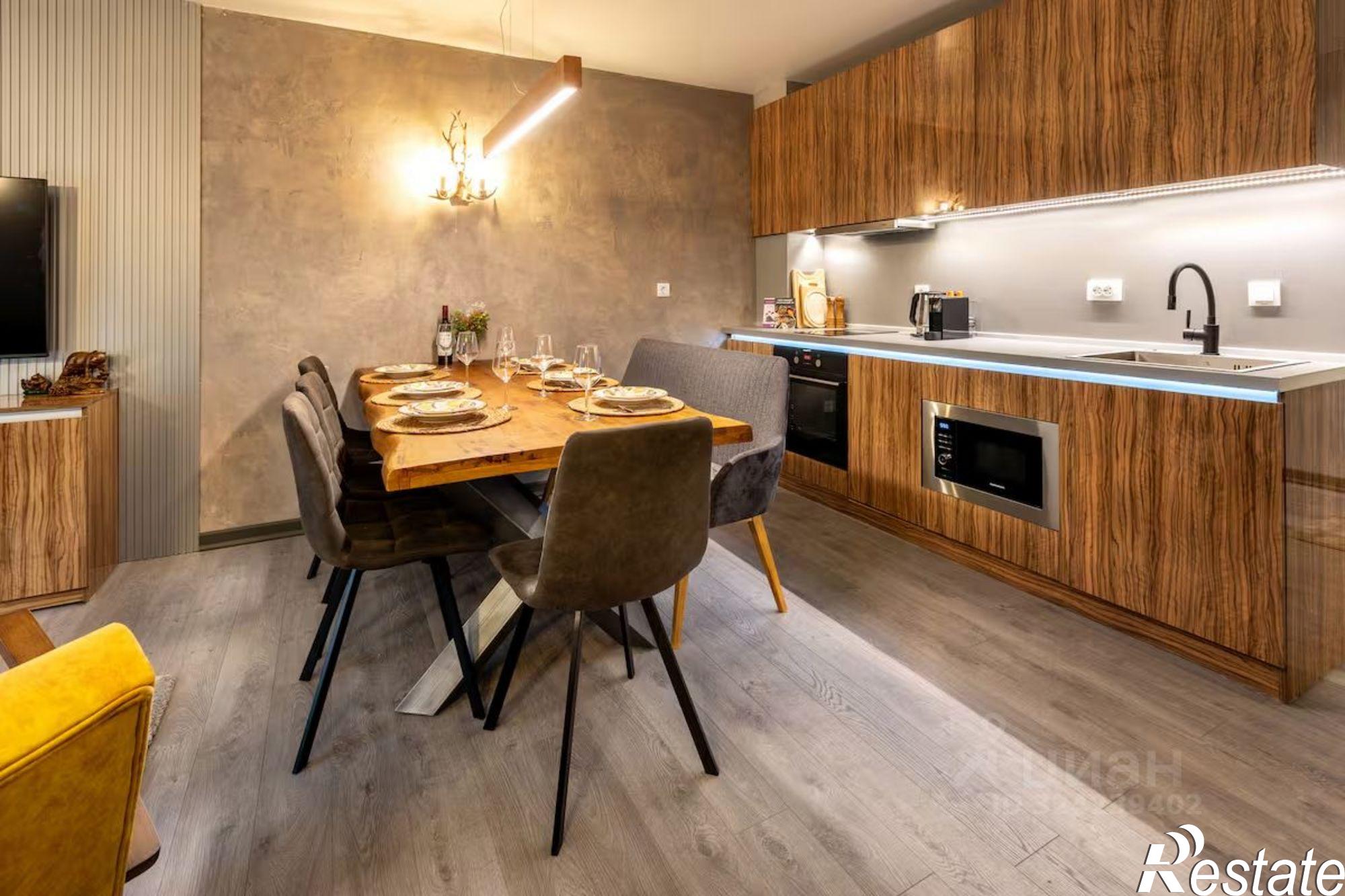 Купить квартиру за 24 000 000 рублей на Учительская улица, 9