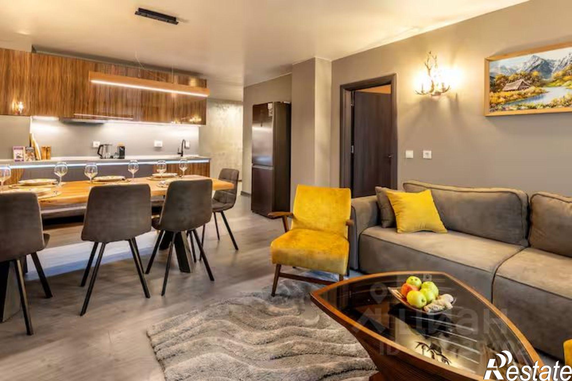 Купить квартиру за 24 000 000 рублей на Учительская улица, 9