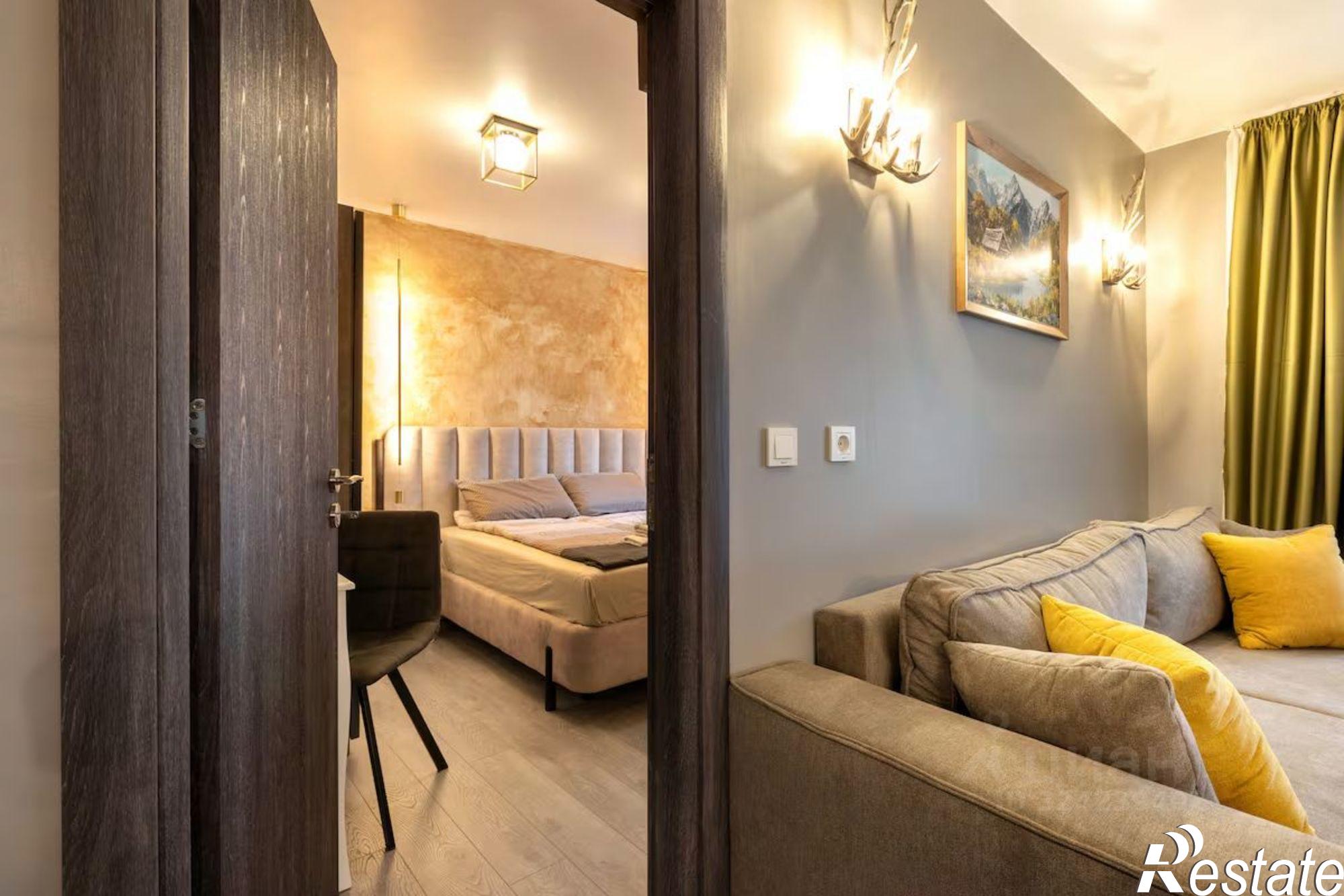 Купить квартиру за 24 000 000 рублей на Учительская улица, 9