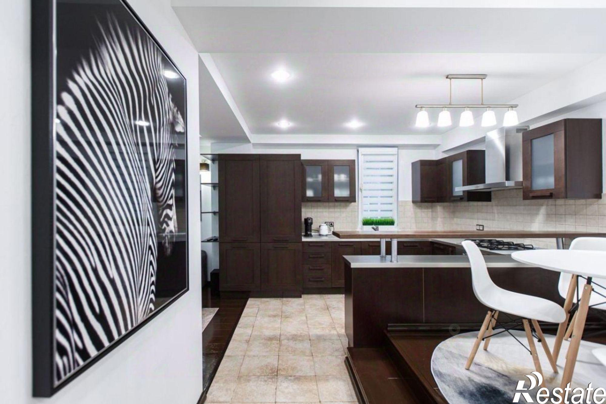 Купить квартиру за 21 000 000 рублей на ул Дмитриевой, 13/1