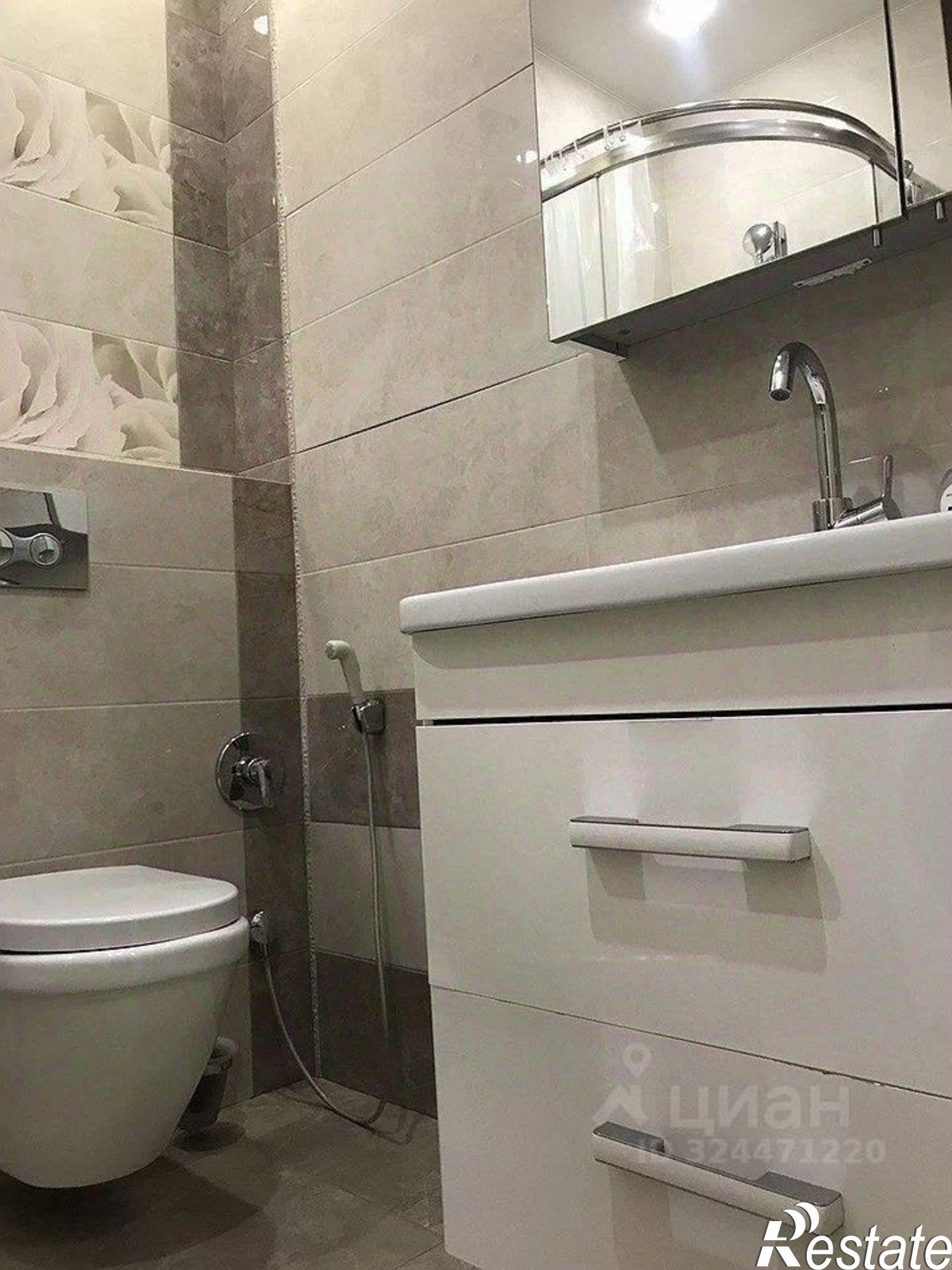 Сдать квартиру за 125 000 рублей на Курортный проспект, 59