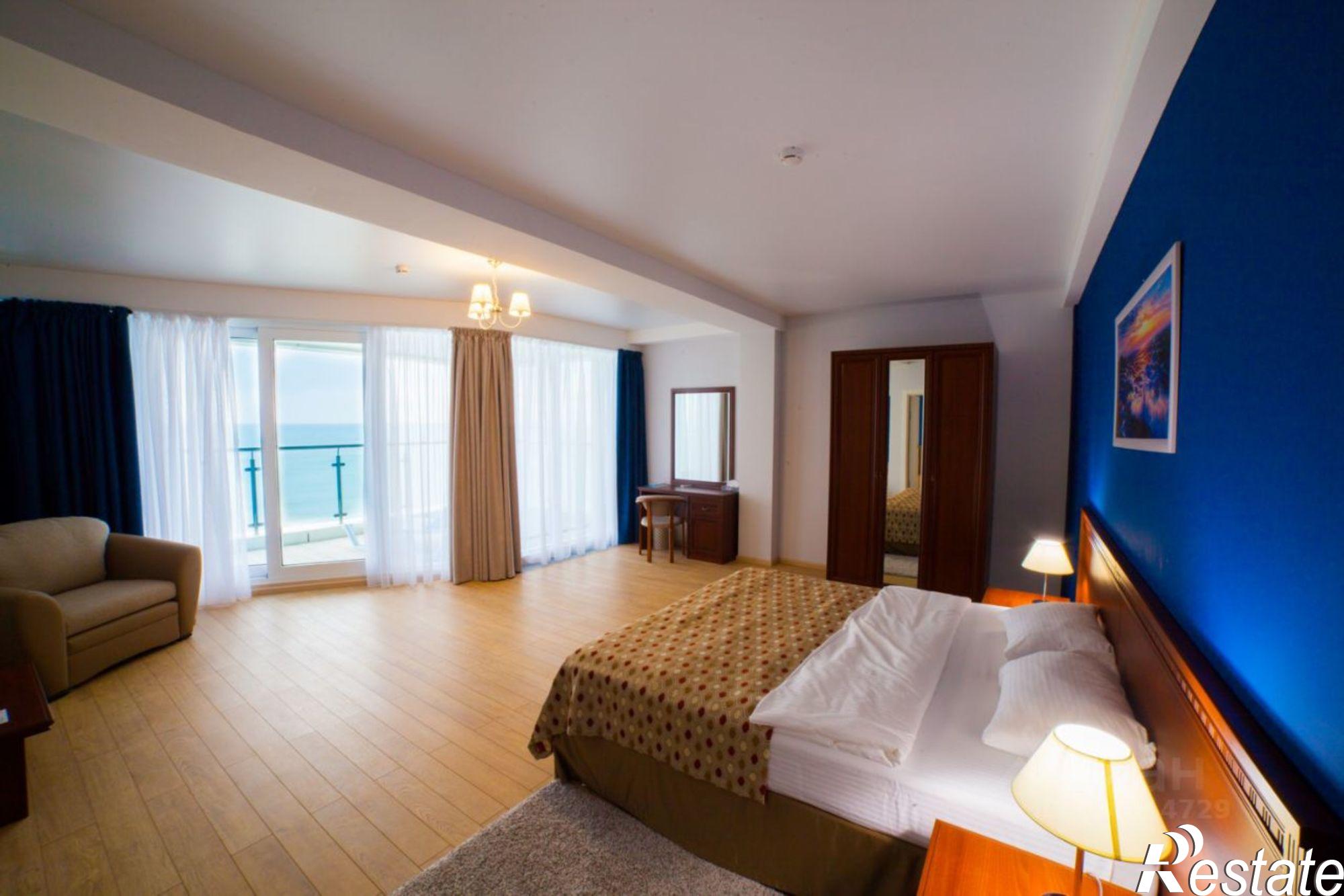 Купить квартиру за 14 000 000 рублей на Черноморская улица, 13Г