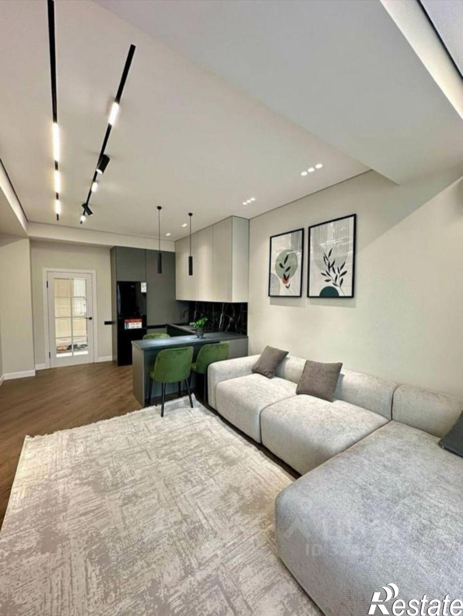 Купить квартиру за 12 000 000 рублей на Навагинская улица, 16