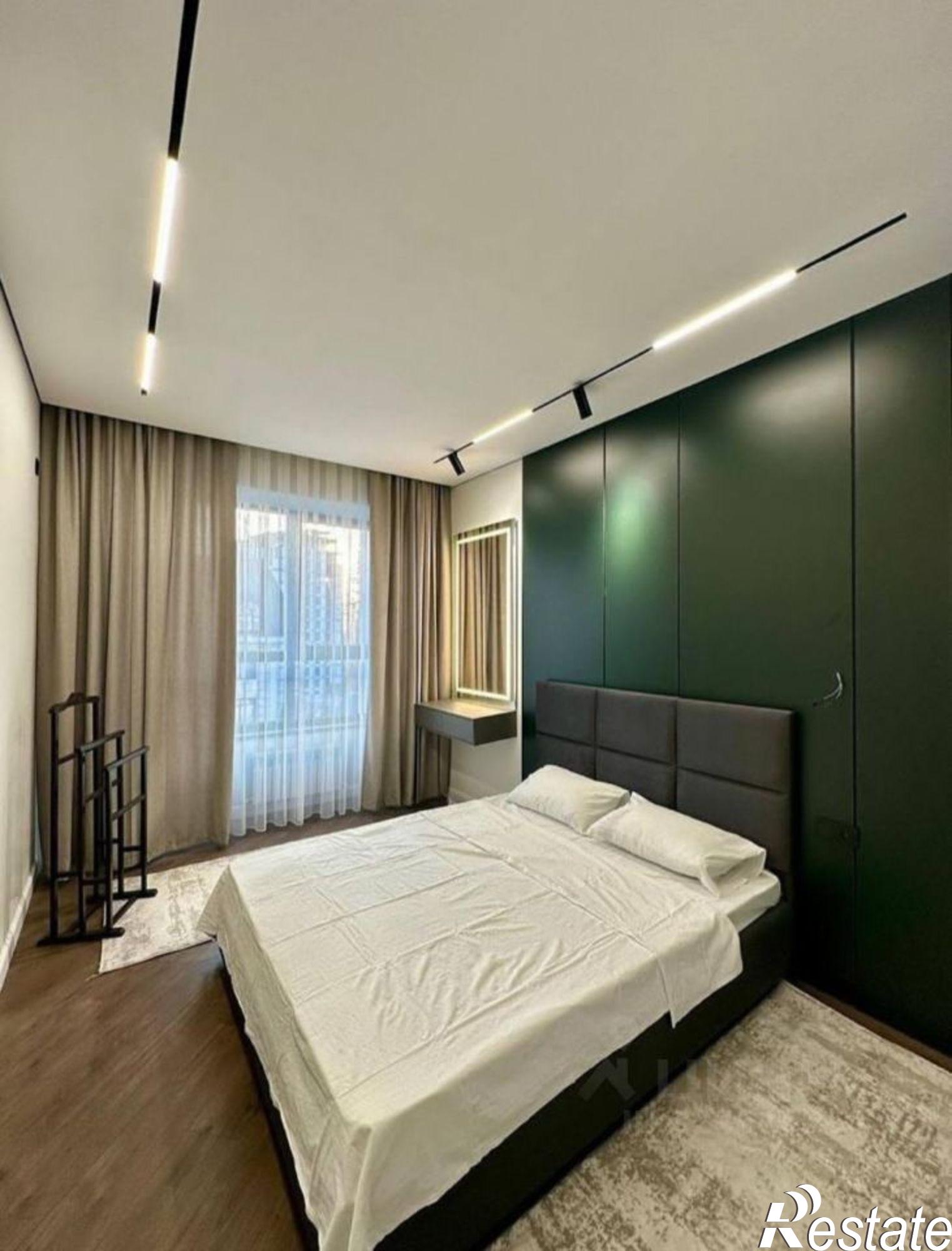 Купить квартиру за 12 000 000 рублей на Навагинская улица, 16