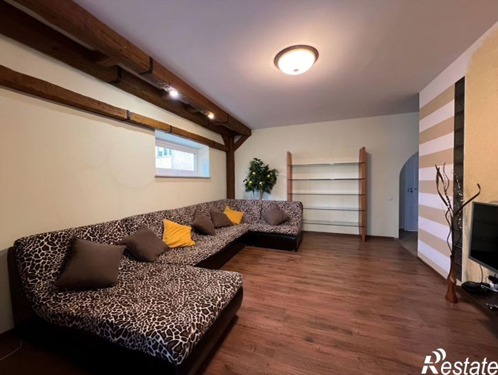 2-комн квартира улица Пирогова, 4,  д. 4