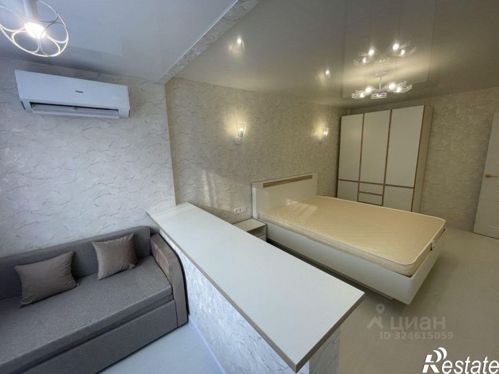 4-комн квартира улица Воровского, 56,  д. 56