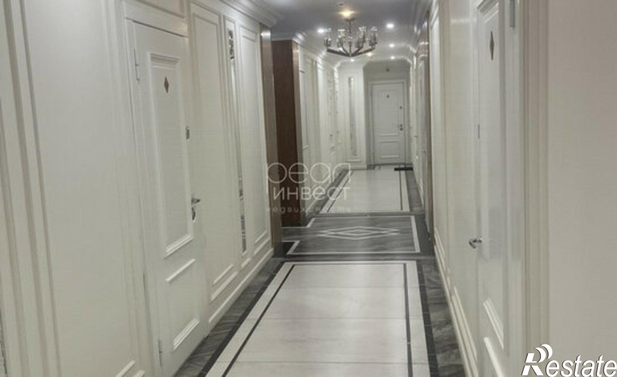 Купить квартиру за 15 000 000 рублей на ул Стартовая, 4