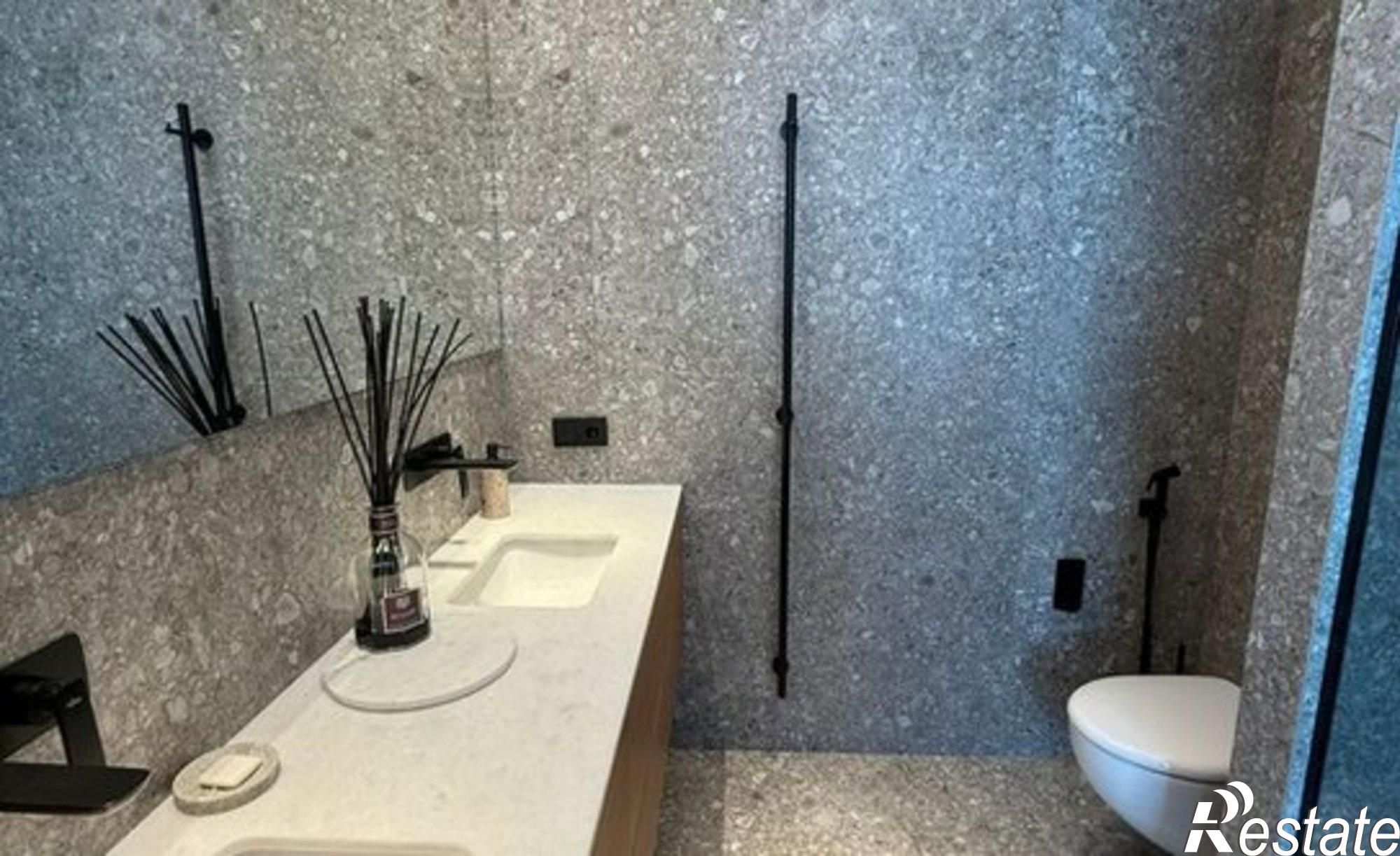 Купить квартиру за 180 000 000 рублей на Курортный проспект, 105Б