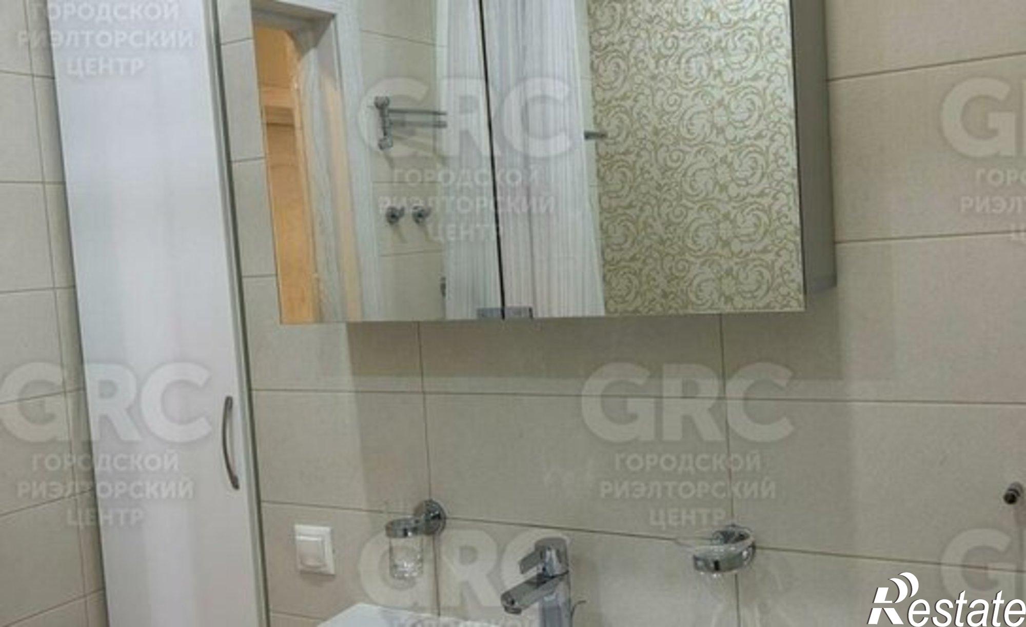 Купить квартиру за 50 000 000 рублей на ул Юных Ленинцев, 10