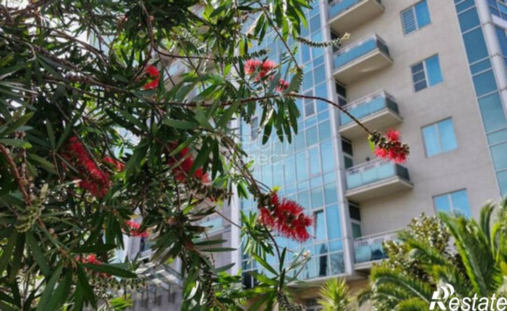 4-комн квартира ул Гагринская, 10,  д. 10